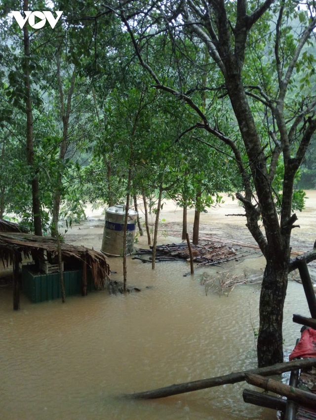 mien-bac-sat-lo-dat-lu-lut-khap-noi-nhieu-tinh-thanh-trong-vung-canh-bao-tim