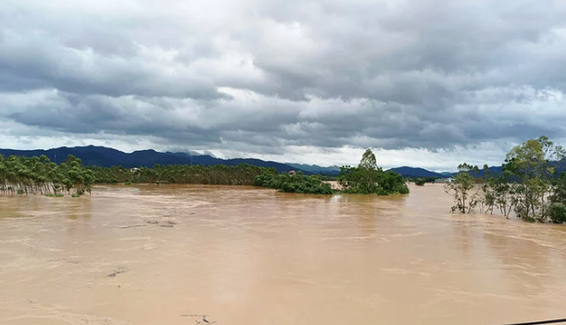 mien-bac-sat-lo-dat-lu-lut-khap-noi-nhieu-tinh-thanh-trong-vung-canh-bao-tim