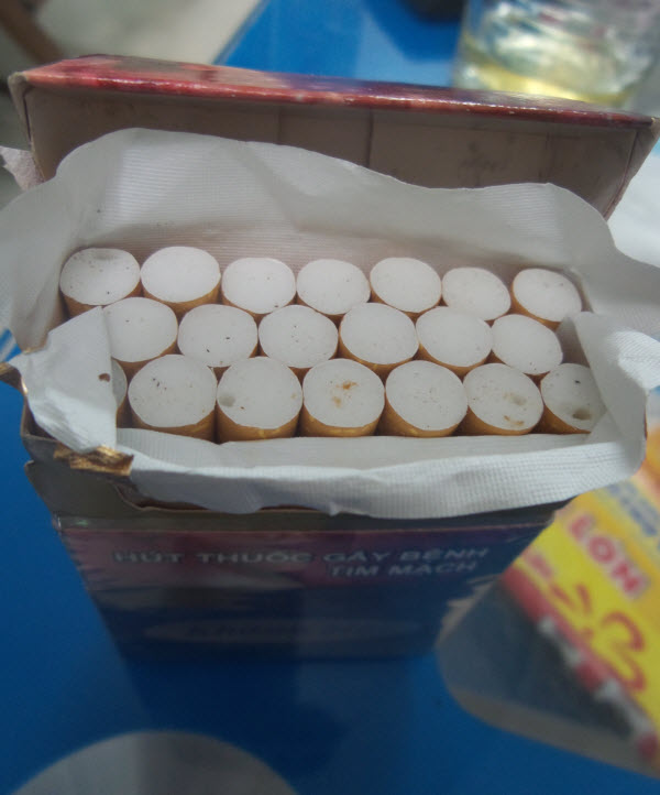 Gói thuốc Khánh Hội có hạn sử dụng đến ngày 7.11 nhưng chưa hết tháng 10 đã bị mốc