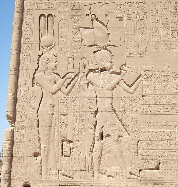 Giải mã cái chết bí ẩn của người quyền lực nhất Ai Cập cổ đại