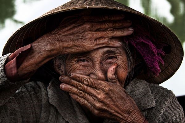 Câu chuyện về bà cụ Việt đẹp nhất thế giới