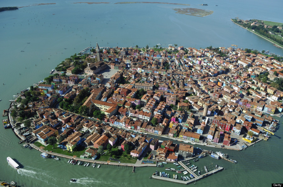 Vì sao đảo Burano lại thu hút du khách khi đến Venice