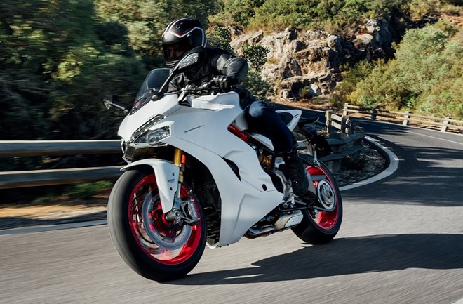 Ducati giới thiệu xe thể thao mới dễ điều khiển