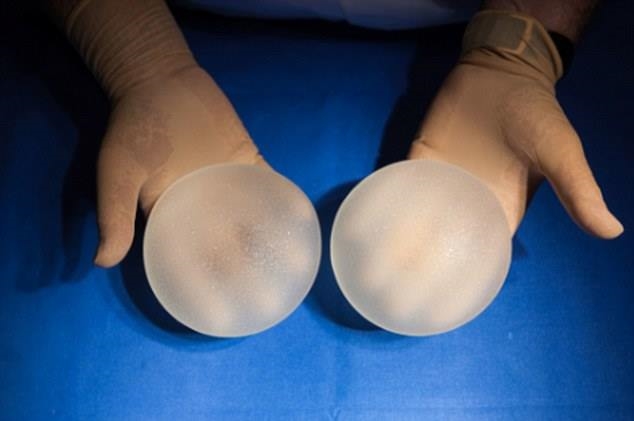 Mỹ cảnh báo: Túi nâng ngực sillicon có thể gây ung thư hiếm gặp